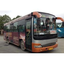 深圳公交车车身广告设计 红与黑的力量，从在线咨询到重庆案例